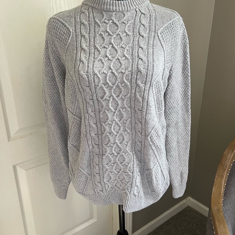 Elegant Light Gray Cable Knit Turtleneck Sweater